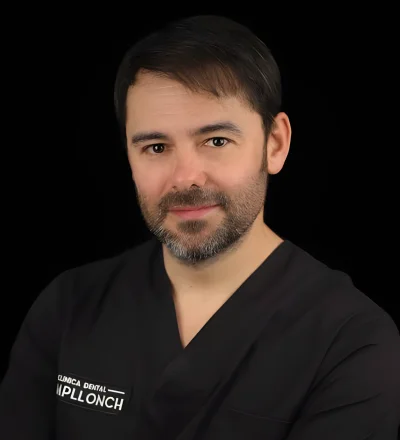 Dr. Álvaro Tofé